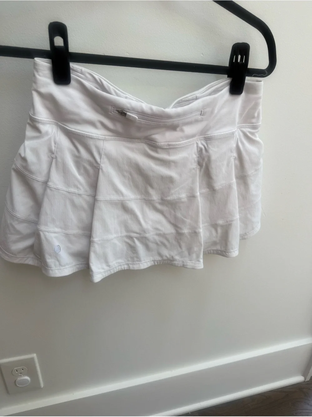 Lululemon Women’s White Active Skort Shorts - Classic Athletic Style